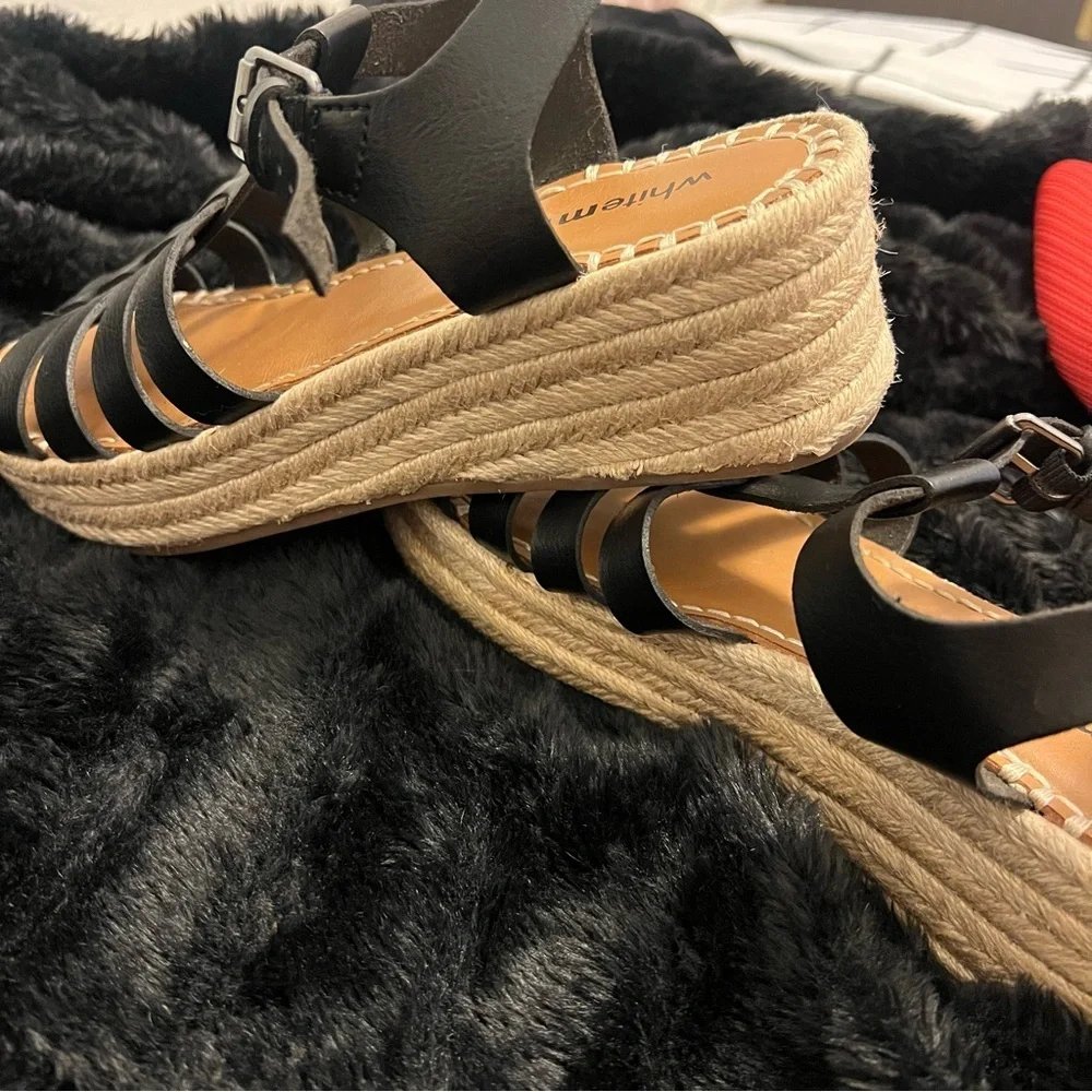 White Mountain Padrig Black Strappy Sandals – Size 9M – Great Condition